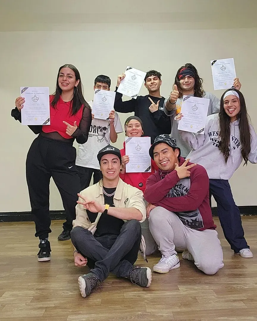 Participantes de Groove Lab con sus certificados