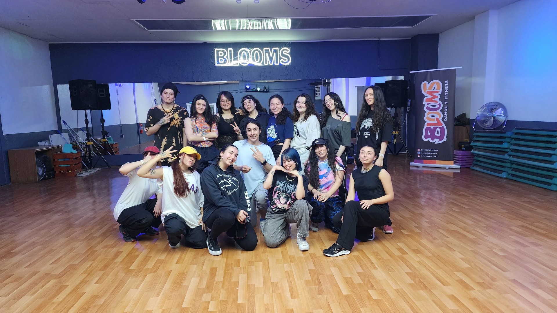 CliniCamp clase en estudio con luces